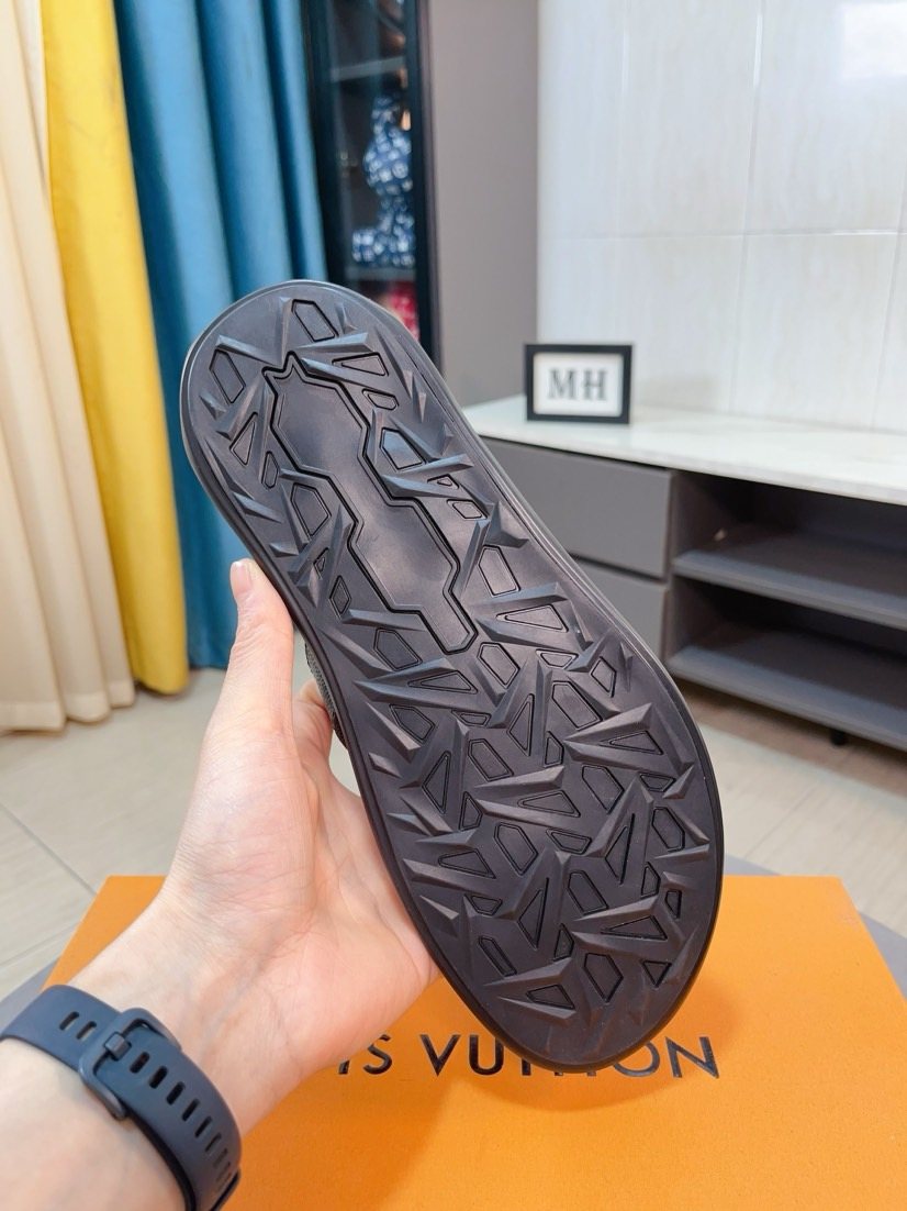 Louis Vuitton Dark Brown Check Thong Sandals — detail